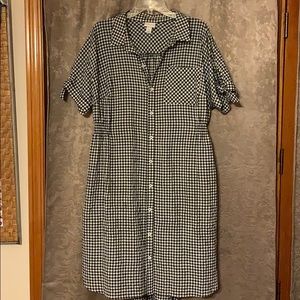 Black & White checkered dress.